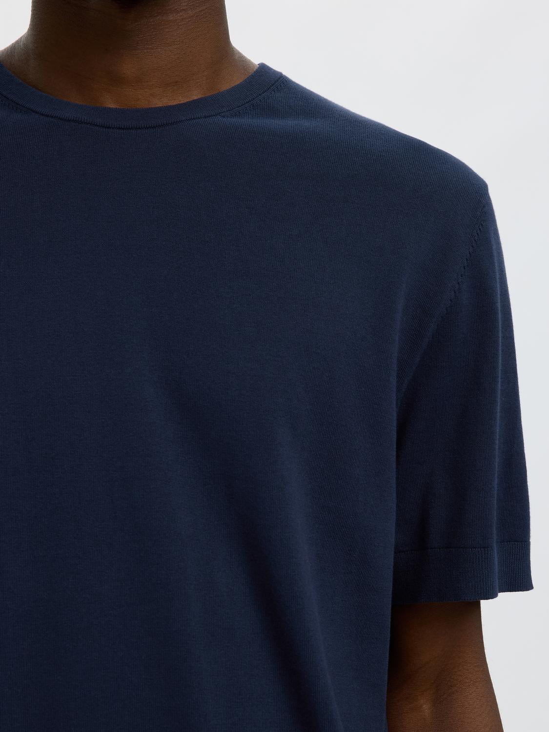 model_shot-detail